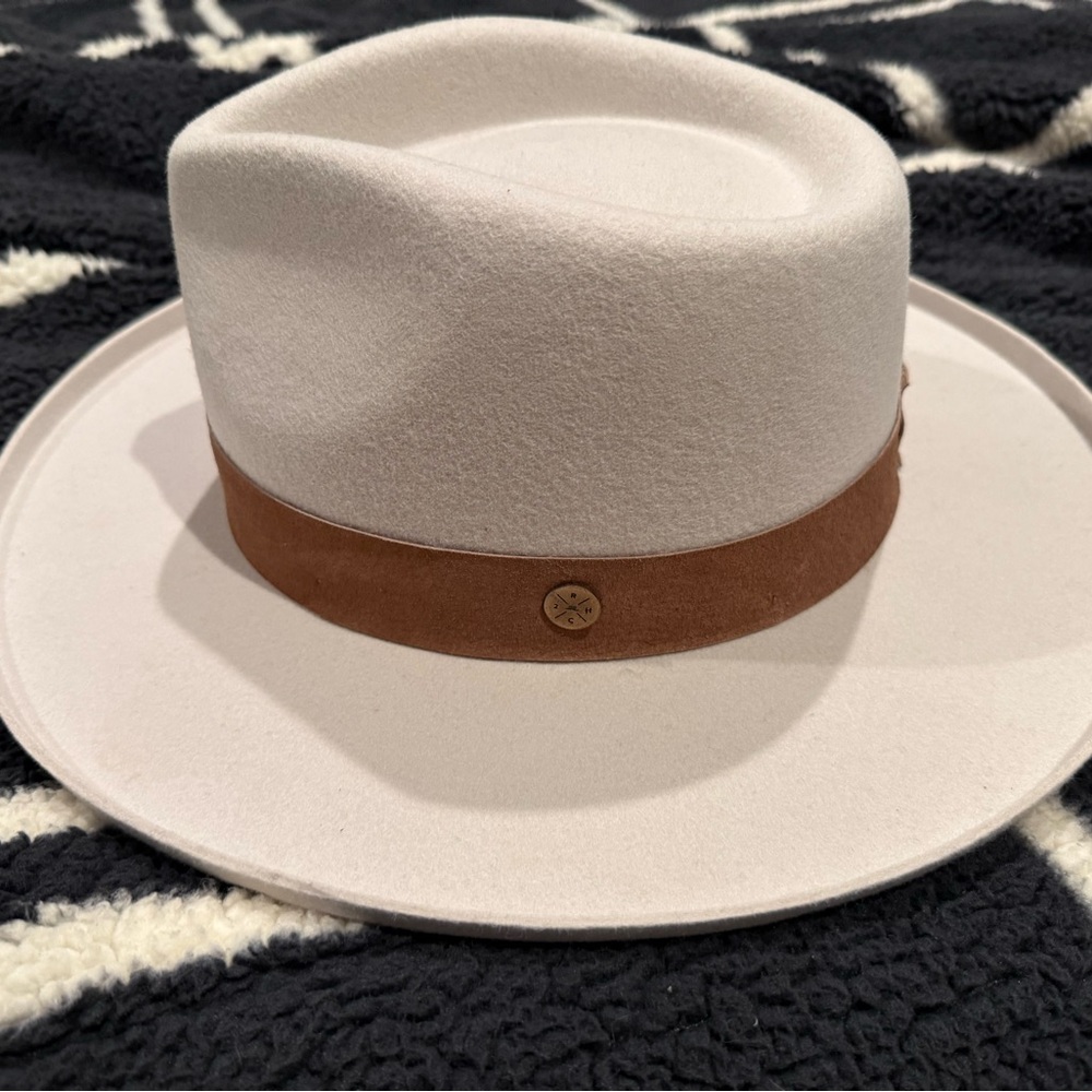 Brand New Two Roads Echo Park Fedora Hat Ivory size 59 (L)
